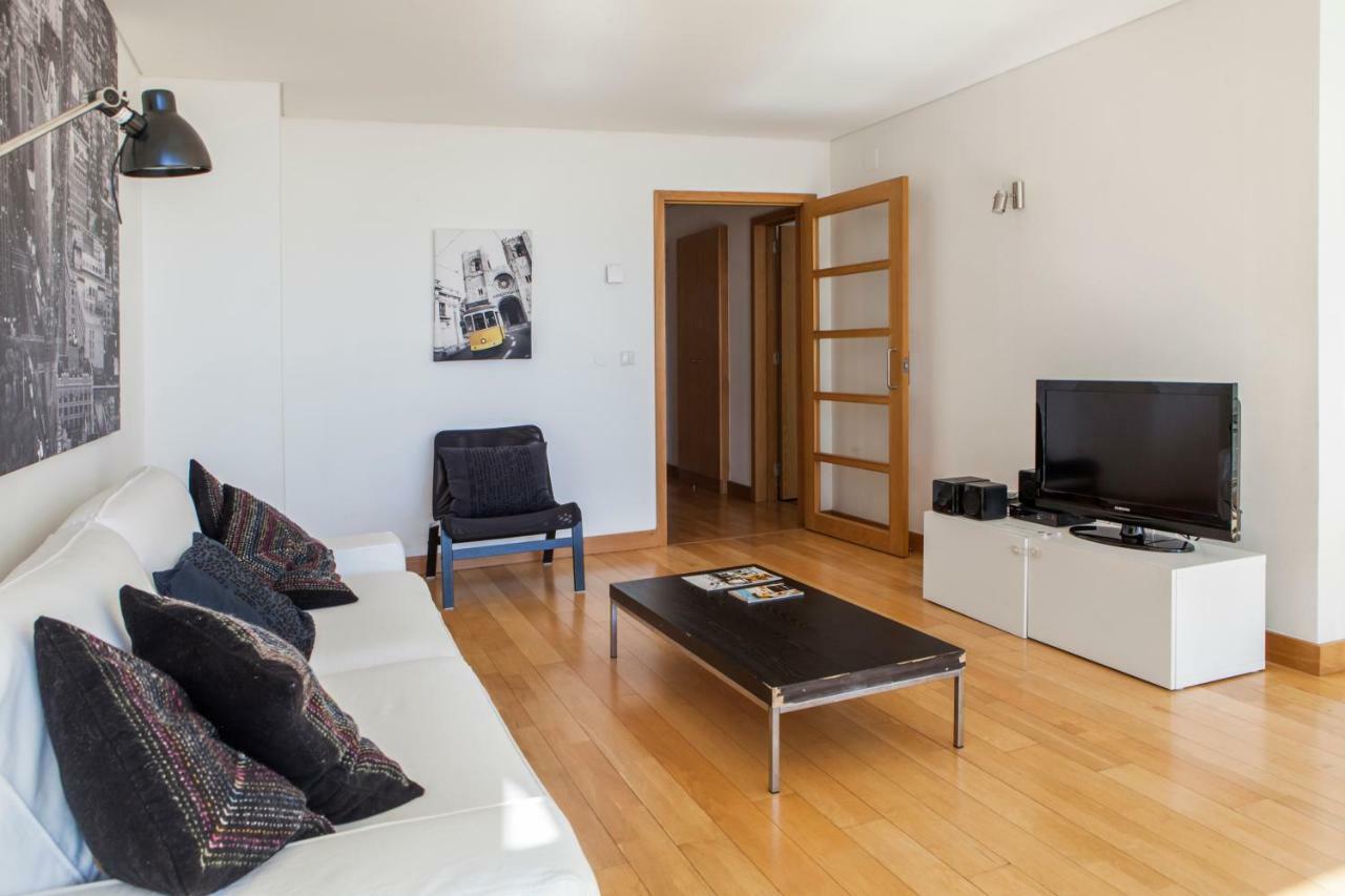 Rent4Rest Lisbon Parque Das Nacoes 17Th Floor River View Екстериор снимка